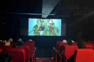 Kashmir में फिर आए दिन बहार के 32 साल बाद घाटी में सिनेमा हाल खुले