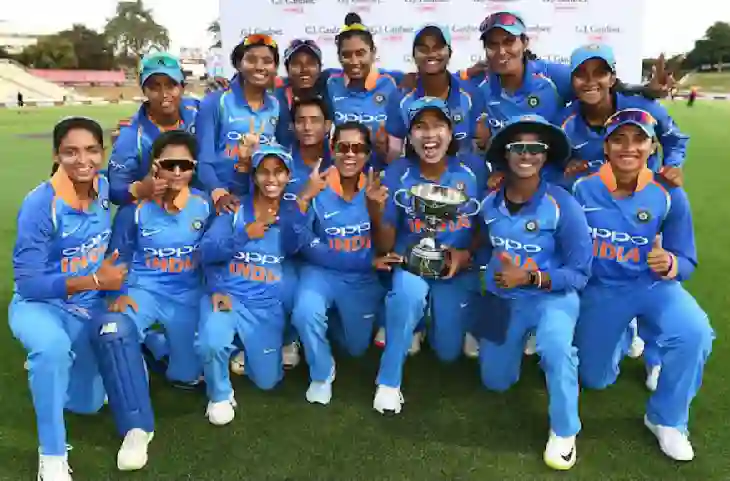 BCCI का ऐतिहासिक ऐलान-रोहित सेना के बराबर मिलेगी Women Team को मैच फीस