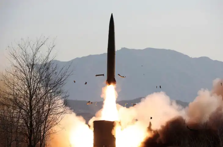 नॉर्थ कोरिया के सनकी तानाशाह ने दागी 40 मिसाइलें, टारगेट पर US-Japan