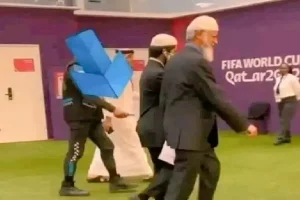 भगोड़े Zakir Naik संग Qatar का लव, FIFA के नाम पर इल्लामिक कट्टरपंथ का प्रचार
