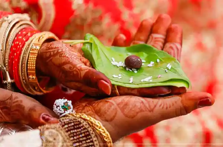 Vivah Upay:अगर शादी में हो रही है रुकावट तो शीघ्र विवाह के लिए आजमाएं ये सरल उपाय