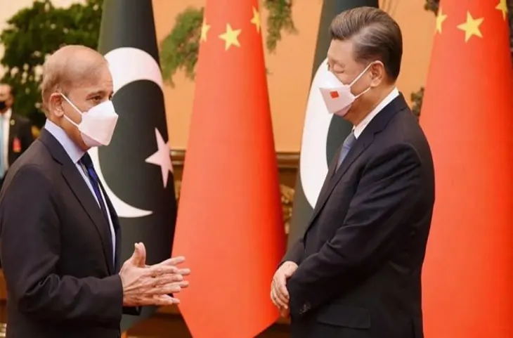 पाकिस्तान को श्रीलंका बनाकर ही मानेगा चीन, जानते हैं शहबाज मगर मजबूरी है