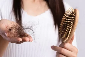 Hair fall:सर्दियों में हेयर फॉल की समस्या से रहते हैं परेशान तो फॉलो करें ये आसान उपाय