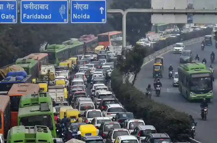 दिल्ली-NCR आने-जाने वालों के लिए बंद हो गया ये रूट, भारी जाम से बचने के लिए पकड़े ये रास्तें