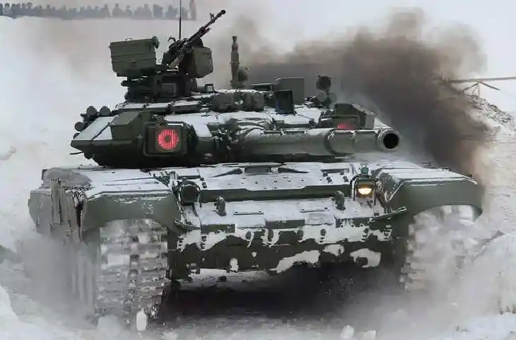 रूसी T-90 का कायल हुआ यूक्रेनी कमांडर,कहा-मुकाबले के लिए चाहिए तीन टैंक