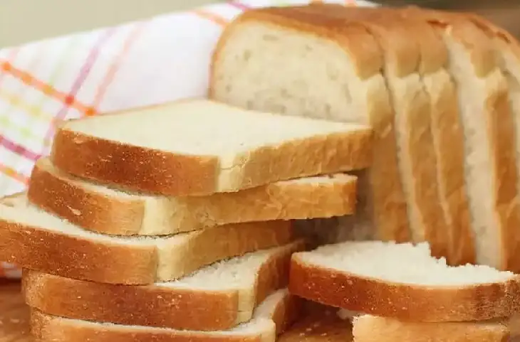 ब्रेड सहित इन 8 चीजों को गलती से भी फ्रिज में न रखें, नहीं तो पछताएंगे