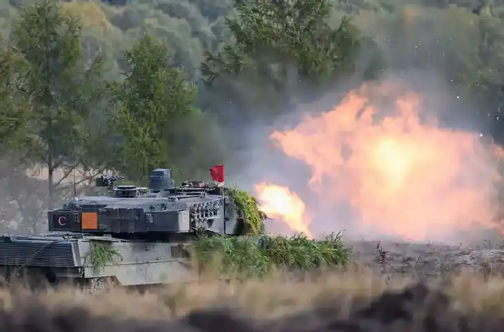 यूक्रेन में तेज होगी जंग, रूस पर जमकर बारूद बरसाएंगे दुनिया के 2 सबसे घातक टैंक