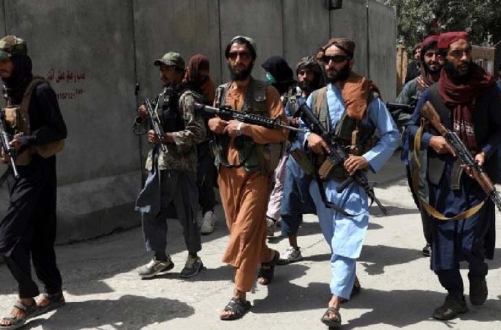 अफगानिस्तान बनने की राह पर पाकिस्तान, नजर गड़ाए बैठे हैं सत्ता के भूखे आतंकवादी
