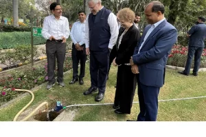 इज़राइल ने नई दिल्ली में चिल्ड्रन पार्क को ड्रिप सिंचाई प्रणाली डोनेट की