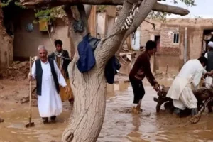 भारी बारिश और बाढ़ से Afghanistan में तबाही ,700 से ज़्यादा घर हुए नष्ट