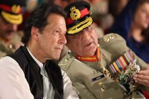 पाकिस्तान की ‘कंगाली’ पर मच रहा बवाल, इमरान खान ने बाजवा पर फोड़ा बम