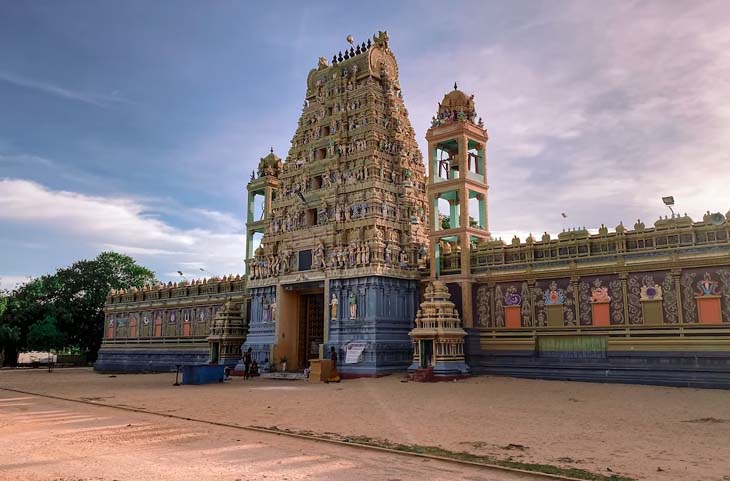 अब श्रीलंका में हिंदू मंदिरों पर आफत! तोड़फोड़ के बाद मूर्तियां गायब