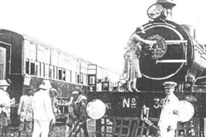 क्या आप जानते हैं एक सौ सत्तर साल पहले भारत में पहली ट्रेन कहाँ से कहाँ तक चली थी?