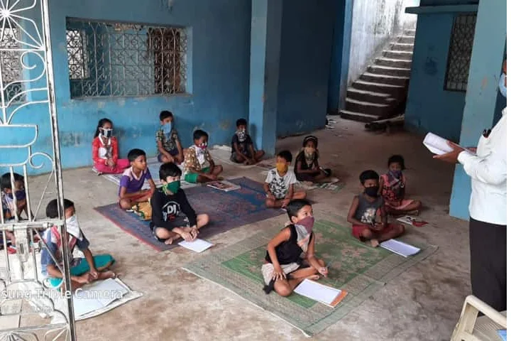 Odisha’s Tribals: स्कूलों में स्थानीय संस्कृति और विज्ञान की शिक्षा