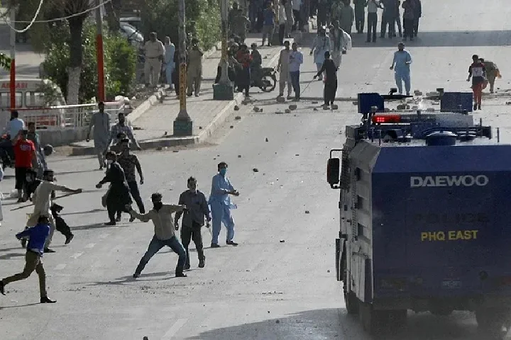 Peshawar Riots: क्या PTI नेतृत्व ने अफ़ग़ान नागरिकों को रिश्वत देकर दंगे भड़काये थे ?