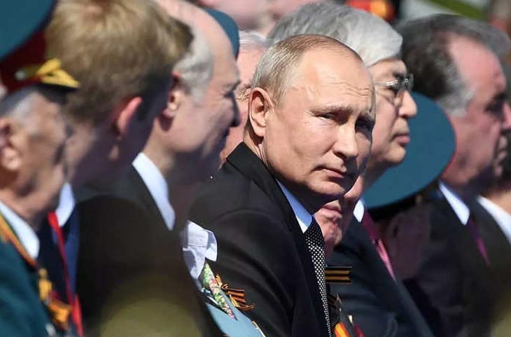 ‘जेलेंस्की को मिट्टी में मिला देंगे’,Putin के घर ड्रोन हमले के बाद यूक्रेन पर फूटा रूस का गुस्सा