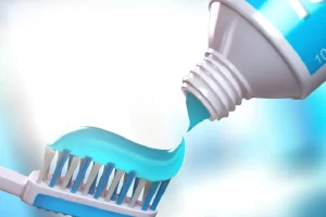 Cleaning Tips: सिर्फ दांत नहीं Toothpaste से चमका सकते घर की ये चीजें भी, तुरंत दिखेगा कमाल