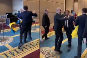Turkey में यूक्रेनी सांसद ने रुसी नेता पर बरसाए घुसे, वीडियो हुआ वायरल