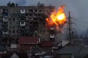 यूक्रेन पर Putin का पलटवार! ड्रोन हमले का लिया बदला, यूक्रेनी सेना के खुफिया हेडक्वार्टर पर की ताबड़तोड़ बमबारी