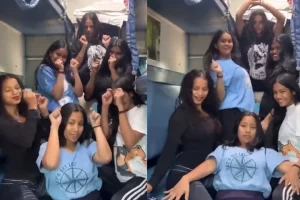 VIDEO: ट्रेन में डांस करती लड़कियों का वीडियो वायरल, लोगों ने की तारीफ