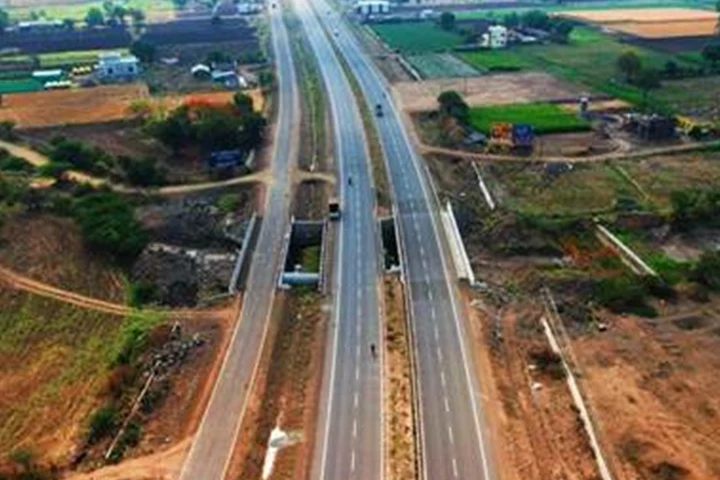 नयी राजमार्ग परियोजनाओं से शिरडी-नासिक यात्रा के समय में आयेगी कमी-गडकरी