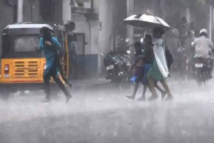 मौसम कार्यालय की तमिलनाडु, केरल और आंध्र प्रदेश में भारी बारिश की चेतावनी  