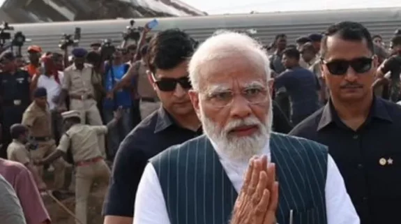 PM Modi ने Train Tragedy पर दिए शोक संदेशों के लिए दुनिया के नेताओं का जताया आभार