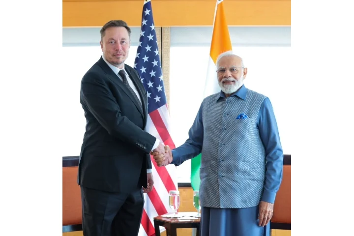 न्यूयॉर्क में PM Modi से Elon Musk की मुलाक़ात: मस्क ने जताया भारत के लिए बड़ी योजनाओं पर काम करने का इरादा