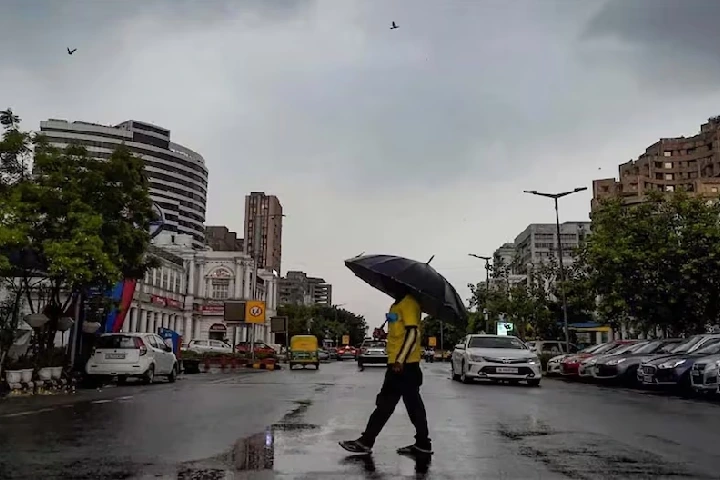 Weather Update: दिल्ली में इस दिन से मिलेगी गर्मी से राहत, IMD ने बताया कब होगी बारिश