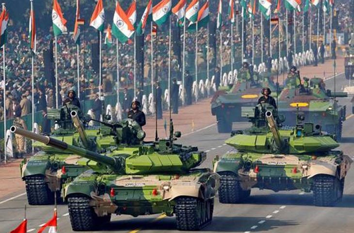 भारत-पाक के बीच अगर हुई जंग तो जानें कौन है कितना ताकतवर? किसके पास कितने हथियार, हुआ बड़ा खुलास