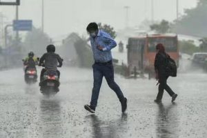 Weather Update: दिल्ली-NCR में अभी पीछा नहीं छोड़ेगी बारिश, इन 10 राज्यों में अलर्ट