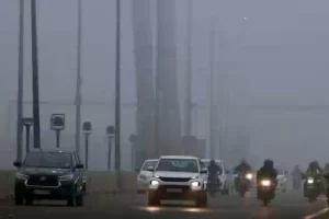 Weather Update: युपी, उत्तराखंड से लेकर Delhi तक बारिश का अलर्ट, यहां जाने मौसम का हाल