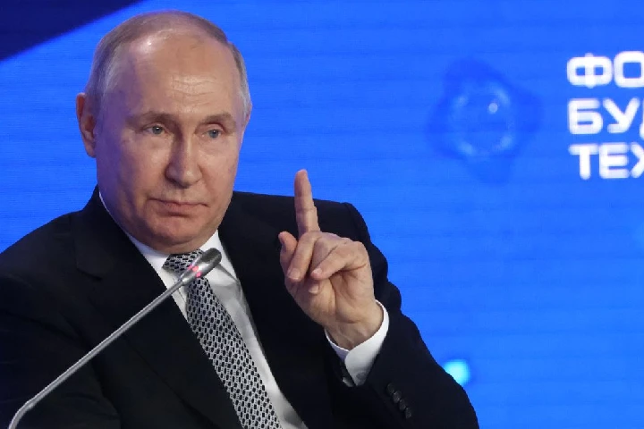 Ukraine का होगा खेल खत्म? क्लस्टर बम का जवाब देने को तैयार Putin, रण भूमि में आए नए हथियार
