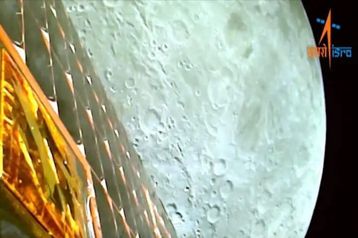 Chandrayaan-3 चंद्रमा के क़रीब, भेजी शुरुआती तस्वीरें
