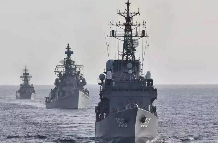 हिंद महासागर में पहुंचे महाविनाशक युद्धपोत! भारत के लिए बड़ा खतरा, जानें कैसे