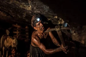 Pakistan को चीनी कंपनी ने दी धमकी,कहा ‘बकाया चुकाओ,नहीं तो बंद कर देंगे कोयले की खुदाई’।