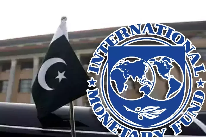 बिजली की कीमतों से Pakistan की आवाम को लगा करंट, IMF के आगे फिर फैलाई झोली