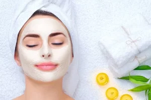 Skin Care: केमिकल नहीं अब इन प्राकृतिक चीजों से त्वचा को करें ब्लीच, चमक उठेगा चेहरा